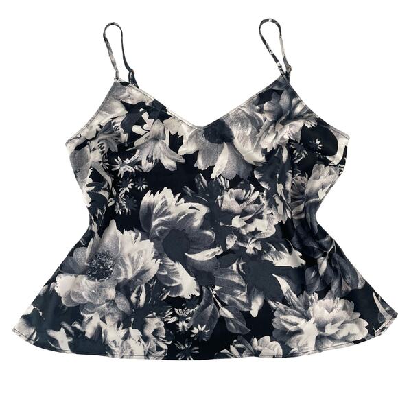 Victoria's Secret pajama sleepwear set size small top and shorts - Picture 4 of 8